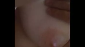 تشغيل زوجتي تمتص قضيب صديقي