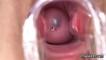 Reproducir Cutie checa cachonda abre su vagina mojada al peculiar