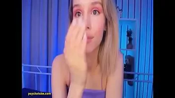 تشغيل فاتنة شقراء تضايق كل روح تراقب