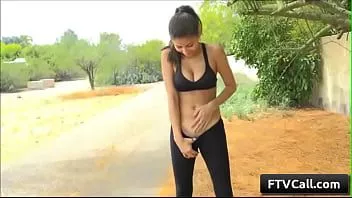 चलाएँ सेक्सी प्राकृतिक बड़े चूची काले बाल वाली किशोरी नीना चला जाता है के लिए एक रन हो जाता है सींग का बना हुआ और भाड़ में जाओ उसके रसदार चूत के साथ एक पका केला