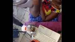 Odtwórz Pierwsze doświadczenie kenijskiej MILF w Gloryhole w Afryce Zachodniej