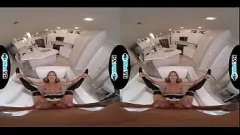 Riproduci Busty Maid Davina Davis prende un grosso cazzo in intensa sessione porno VR