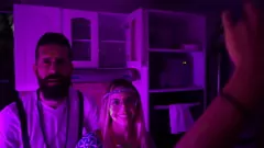 Abspielen Die mündlichen Fähigkeiten eines heißen Teenagers: Amateur-Pornovergnügen