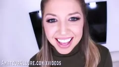 Redare Taylor Sands și Akarra Summers într-un trio fierbinte și plin de vapori