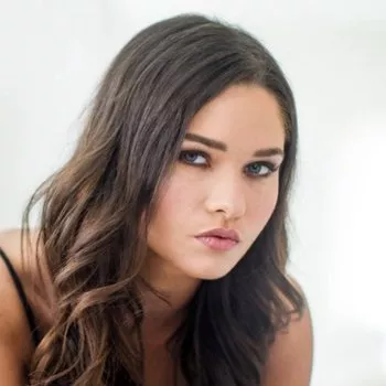 Pornoster Zoe Bloom