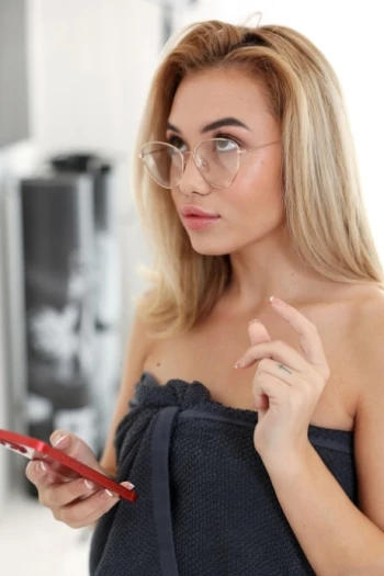 Actrita Rika Fane