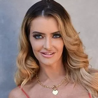 अभिनेता Linzee Ryder