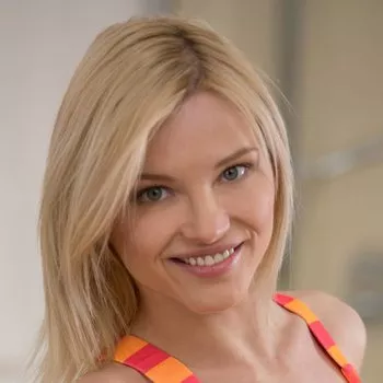 Pornstar Zazie Skymm